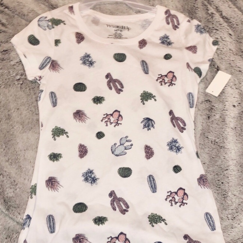 π3 for $15 Cactus comfy cute short sleeve tshirt - Picture 1 of 5